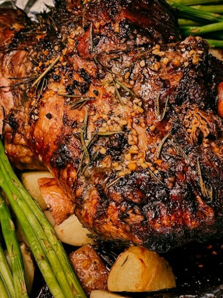 Abbacchio alla romana, agnello arrosto con erbe aromatiche