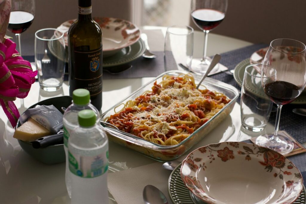 Pasta al forno con salsa e formaggio, immagine illustrativa per la ricetta dei cannelloni alla bolognese