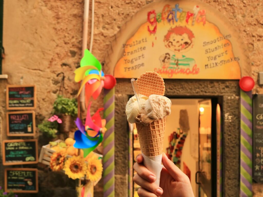 Sorbetto e gelato al limone in stile italiano