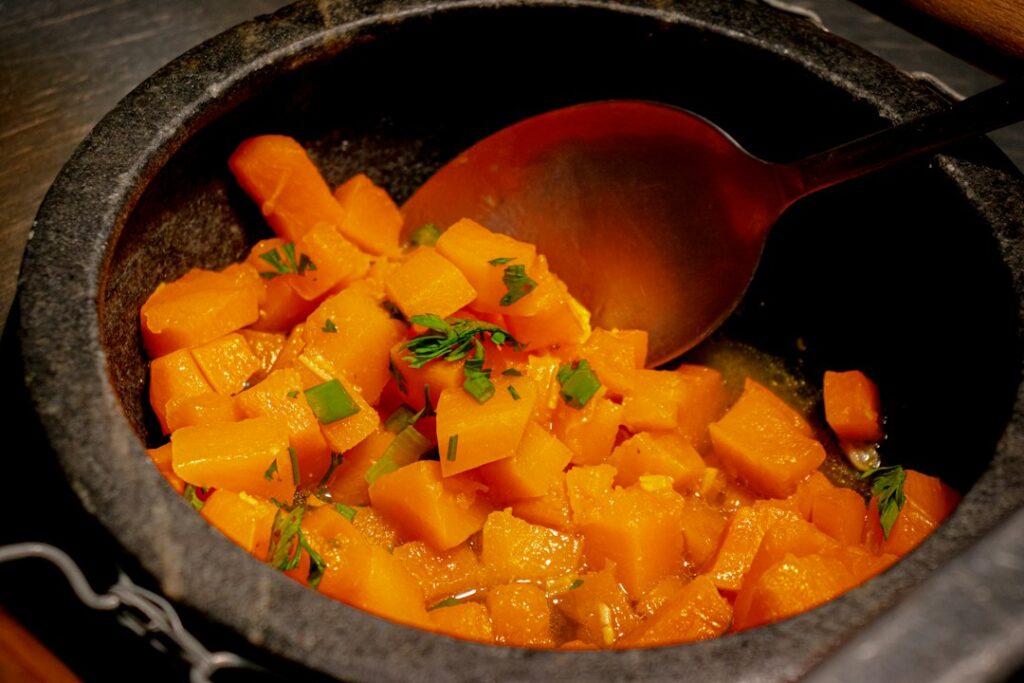 Zucca cotta in padella, fotografia illustrativa della ricetta Zucca di Halloween